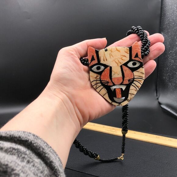 Vintage MOP Coral Mosaic Tiger Pendant Necklace Mother of Pearl Inlay 1970s 80s - Picture 9 of 9